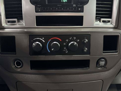 Used 2007 Dodge Ram 1500 Truck SLT RWD image 28