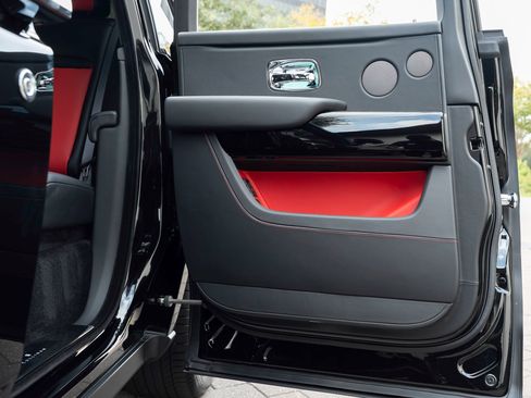 Certified 2023 Rolls-Royce Cullinan w/ Dark Exterior Package image 36