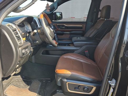 Used 2019 RAM 1500 Limited AWD/4WD image 16