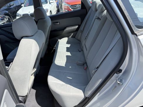 Used 2009 Hyundai Elantra GLS w/ Popular Equipment Pkg 2 FWD image 8