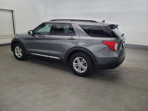 Used 2022 Ford Explorer XLT RWD image 3