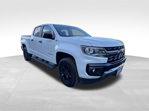 Used 2022 Chevrolet Colorado Z71 w/ Safety Package AWD/4WD image 7