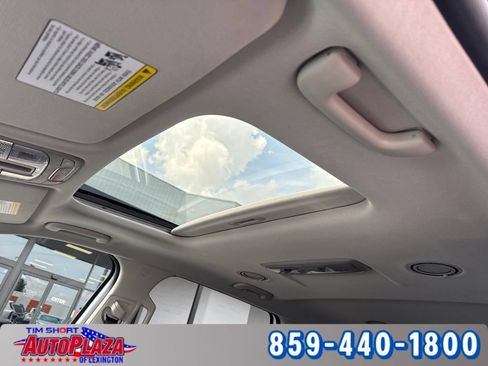 Used 2025 Kia Telluride S FWD image 30