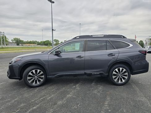 Used 2023 Subaru Outback Limited AWD/4WD image 14