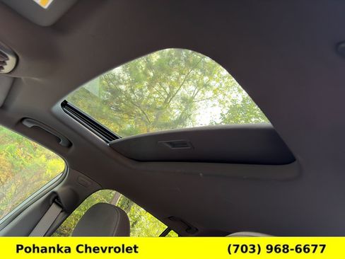 Used 2026 Chevrolet Trax RS w/ Sunroof Package FWD image 21