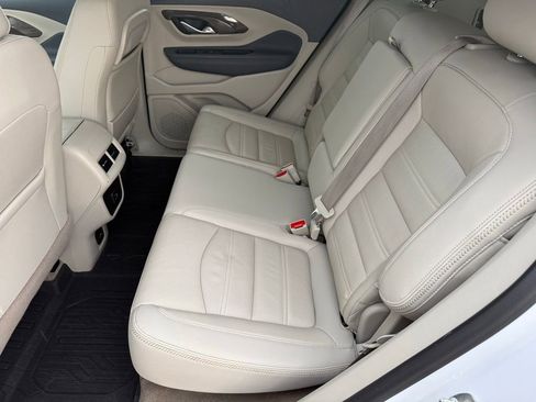 Used 2023 GMC Terrain Denali w/ LPO, Floor Liner Package AWD/4WD image 9