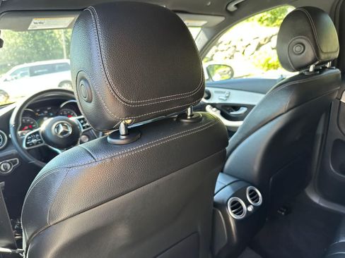 Used 2021 Mercedes-Benz GLC 300 4MATIC image 10