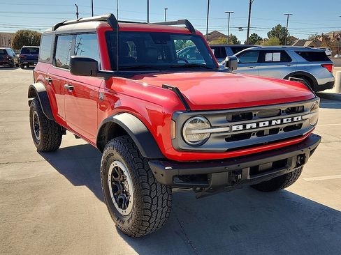 Used 2023 Ford Bronco Big Bend w/ Sasquatch Package image 4
