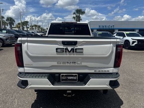 Used 2024 GMC Sierra 2500 Denali Ultimate AWD/4WD image 15