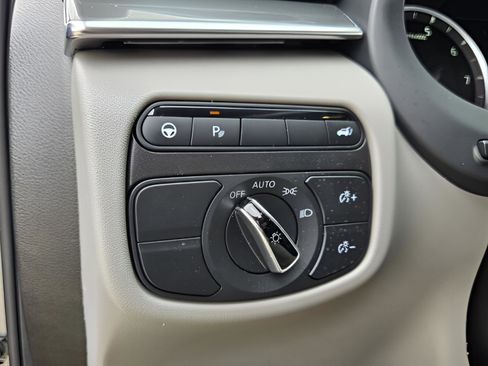 Certified 2025 INFINITI QX50 Luxe image 26