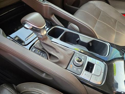 Used 2022 Kia Telluride SX w/ Nightfall Edition Package image 27