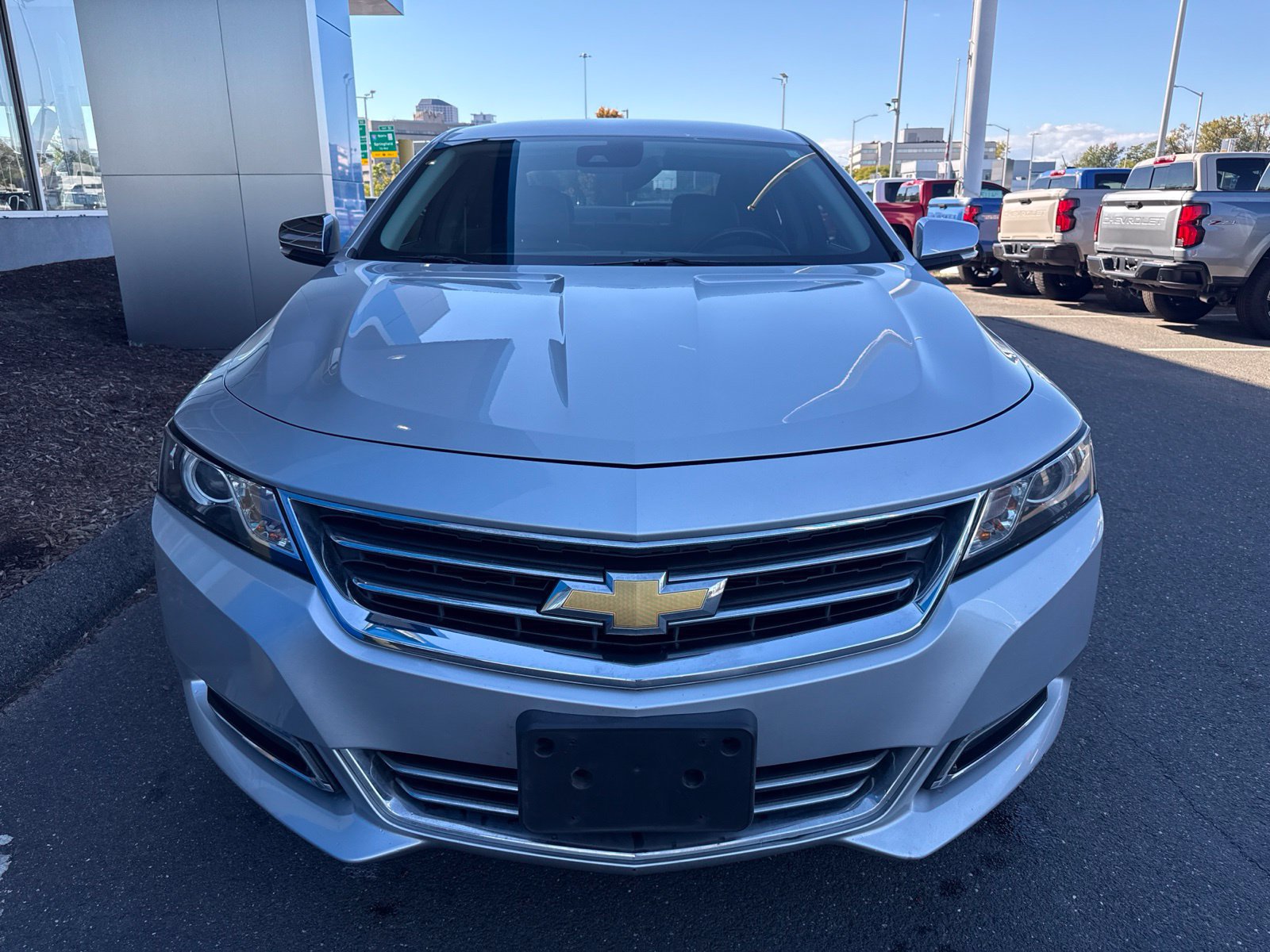 Used 2015 Chevrolet Impala LTZ FWD image 3