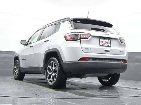 Used 2025 Jeep Compass Limited AWD/4WD image 30