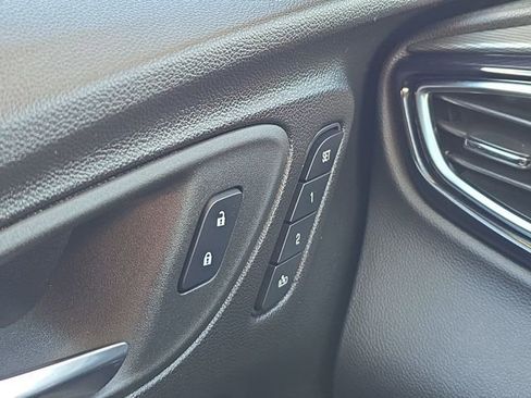 Used 2023 Buick Encore GX Essence w/ Experience Buick Package image 22