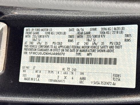 Used 2017 Ford Escape Titanium image 30