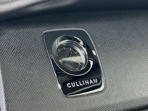 Used 2019 Rolls-Royce Cullinan AWD/4WD image 19