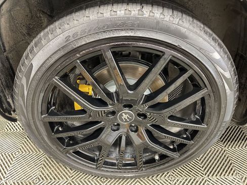 Used 2022 Maserati Levante GT image 36