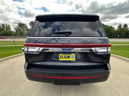 Used 2023 Lincoln Navigator Reserve AWD/4WD image 5