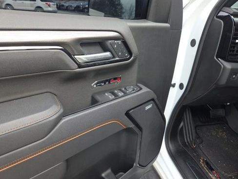 Used 2025 GMC Sierra 1500 AT4 w/ AT4 Premium Package image 21