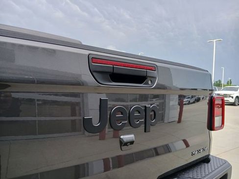 New 2026 Jeep Gladiator Sport AWD/4WD image 36