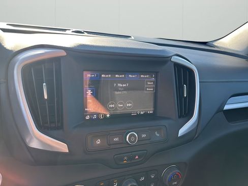 Used 2022 GMC Terrain SLE w/ Driver Convenience Package image 35