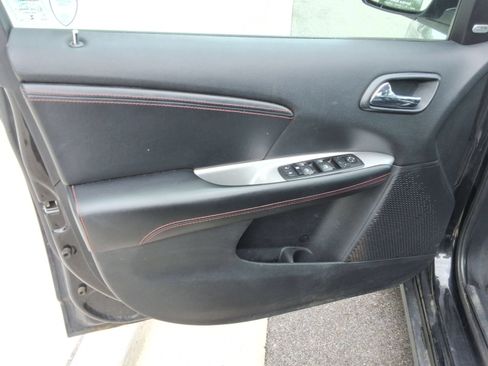 Used 2015 Dodge Journey R/T w/ Flexible Seating Group FWD image 21