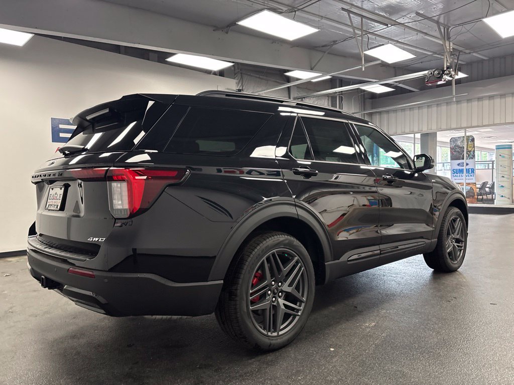 New 2026 Ford Explorer ST-Line w/ ST-Line Street Pack AWD/4WD image 11