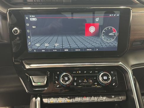 Used 2024 GMC Sierra 1500 Denali Ultimate image 13