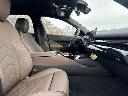 New 2026 BMW 530i xDrive w/ M Sport Package image 24