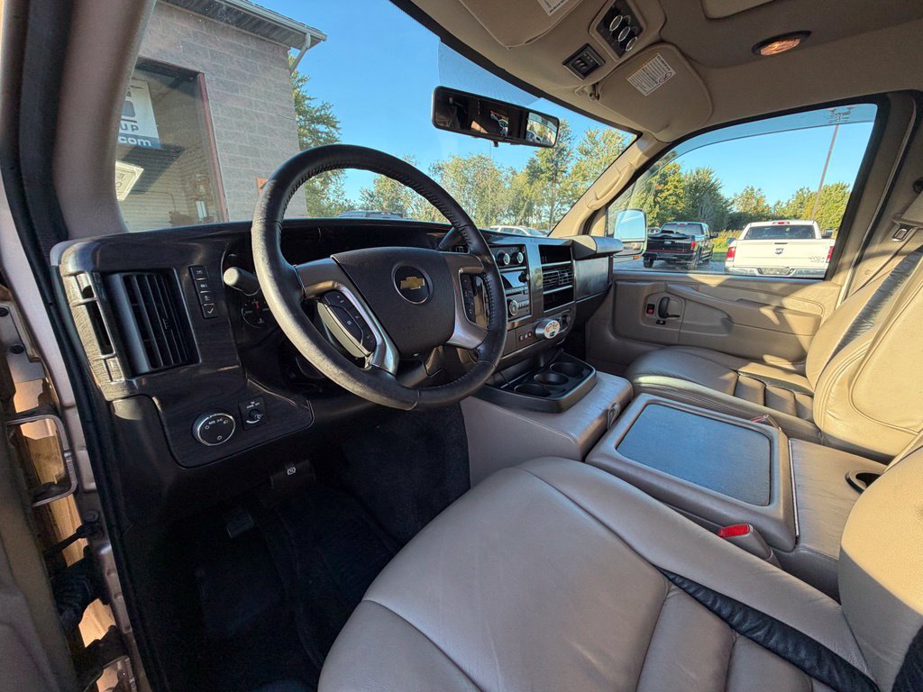 Used 2013 Chevrolet Express 1500 RWD image 17