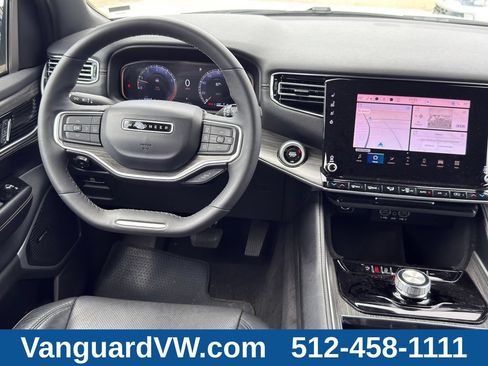 Used 2024 Jeep Wagoneer Series II w/ Flexible Seating Group RWD image 29