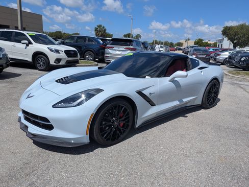 Used 2019 Chevrolet Corvette Stingray Coupe w/ 1LT RWD image 8