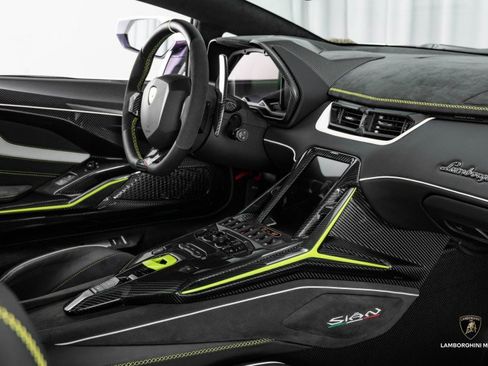 Used 2020 Lamborghini Sian Coupe image 66