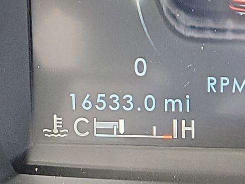 Certified 2024 Lincoln Corsair AWD image 34