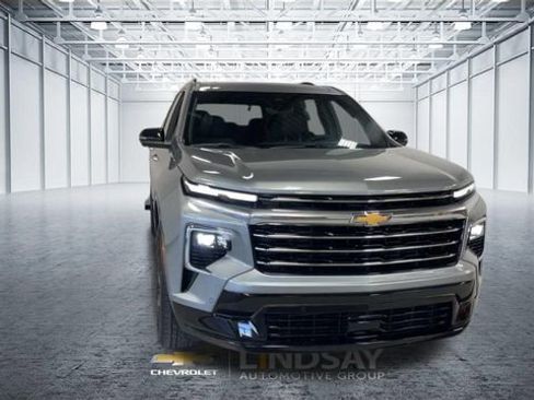 Used 2025 Chevrolet Traverse High Country w/ LPO, Floor Liner Package image 4