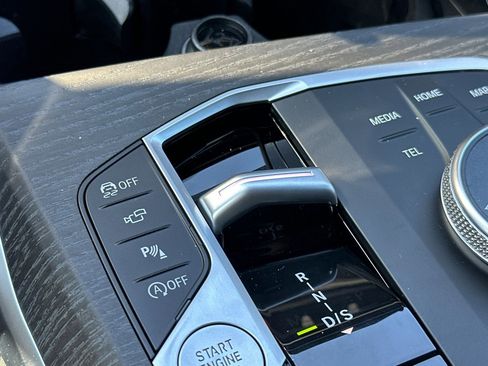 Used 2025 BMW 330i xDrive Sedan w/ Convenience Package image 22