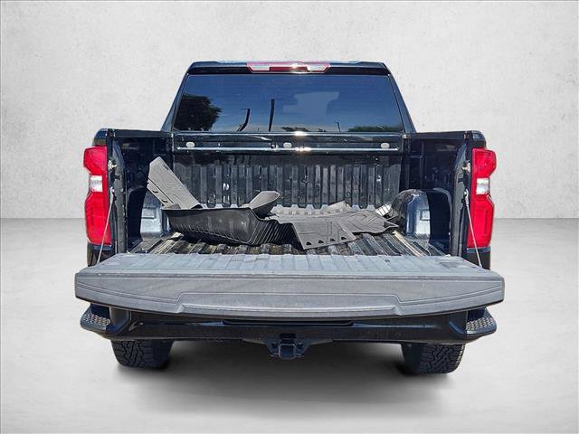 Used 2022 Chevrolet Silverado 1500 Custom w/ Safety Confidence Package RWD image 6