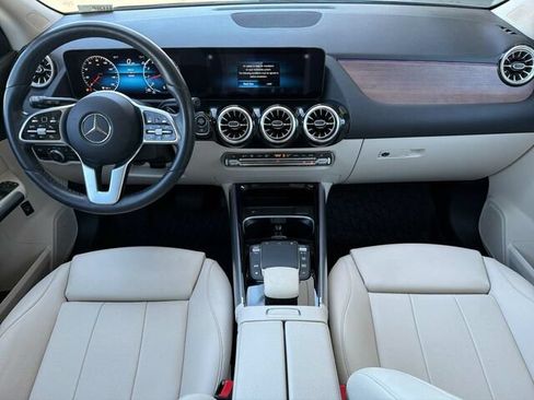 Certified 2023 Mercedes-Benz GLA 250 4MATIC image 17