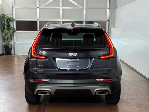 Used 2022 Cadillac XT4 Premium Luxury w/ Enhanced Visibility Package image 4