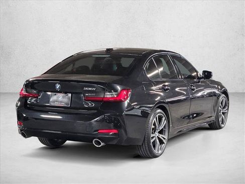 Certified 2023 BMW 330i Sedan w/ Driving Assistance Package RWD image 5