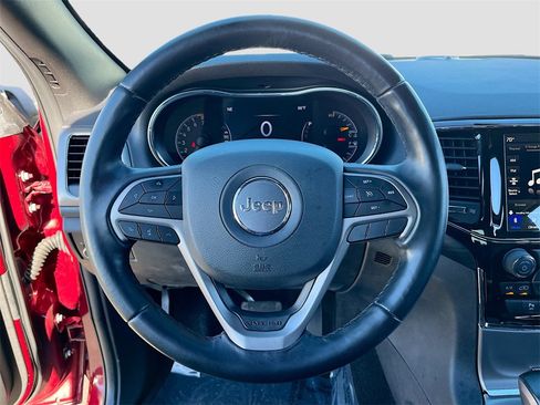 Certified 2020 Jeep Grand Cherokee Laredo w/ Laredo X Package image 11