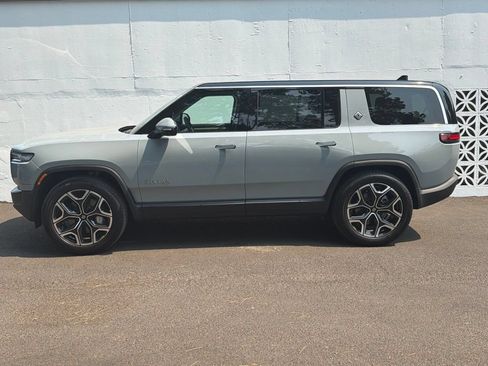 Used 2025 Rivian R1S Adventure AWD/4WD image 2