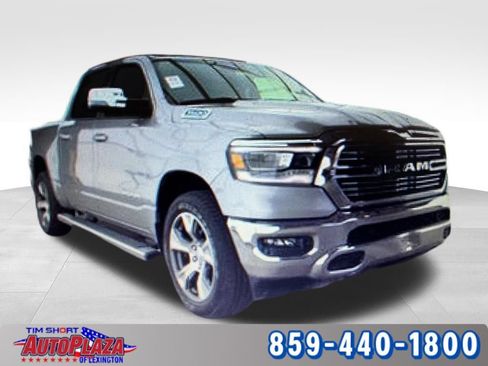 Used 2024 RAM 1500 Laramie AWD/4WD image 4