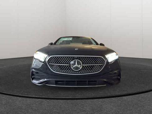 Used 2026 Mercedes-Benz E 350 4MATIC Sedan image 2