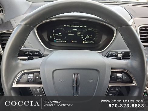 Used 2020 Lincoln Nautilus Reserve image 20