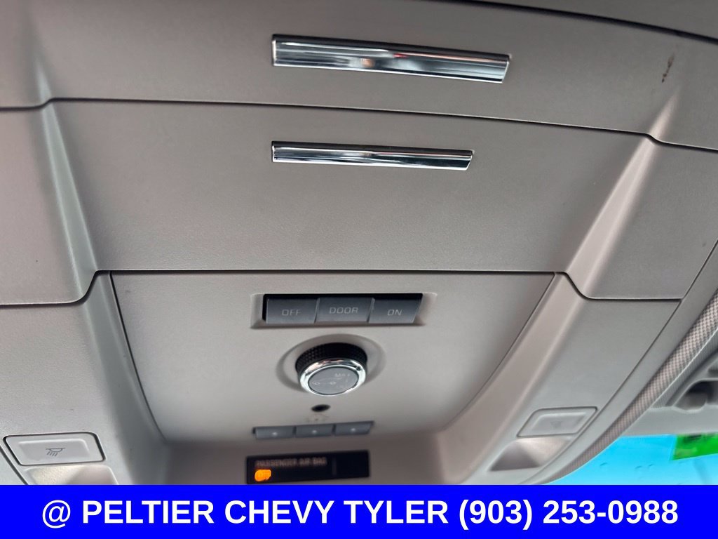 Used 2020 Chevrolet Suburban Premier w/ RST Edition AWD/4WD image 18