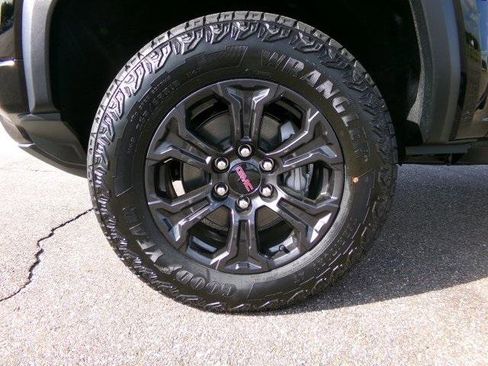 New 2025 GMC Canyon Elevation w/ Convenience Package image 24