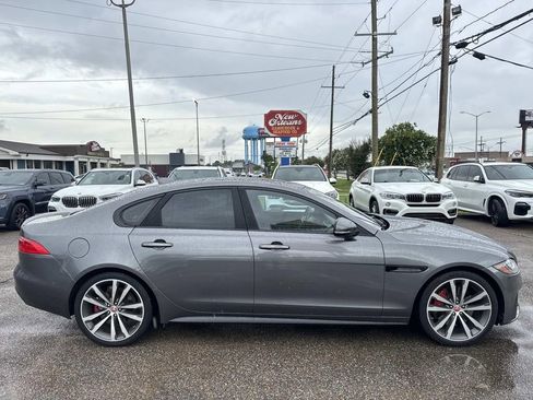 Used 2017 Jaguar XF S RWD image 10