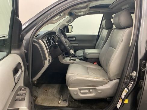 Used 2015 Toyota Sequoia Limited image 8