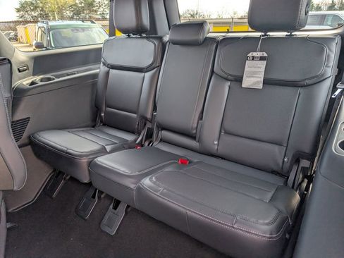 New 2025 Ford Expedition Max Platinum w/ Stealth Appearance Package image 6